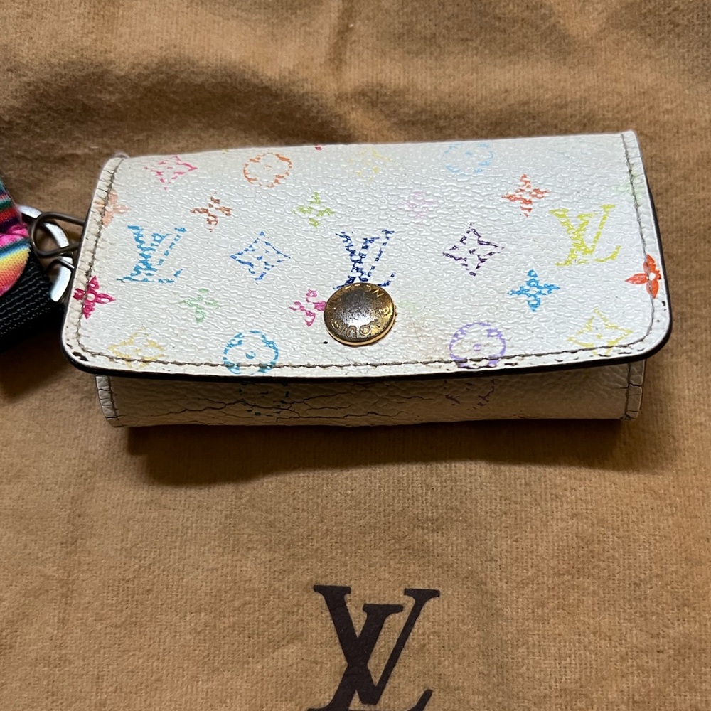 Louis vuitton key case/ wristlet